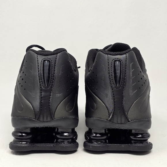 Nike Shox R4 GS Triple Black Shoes Youth Size 6Y Womens Size 7.5 CW2626-003 New - Picture 5 of 10